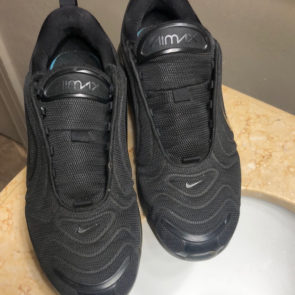 Air max 720- US Size 9